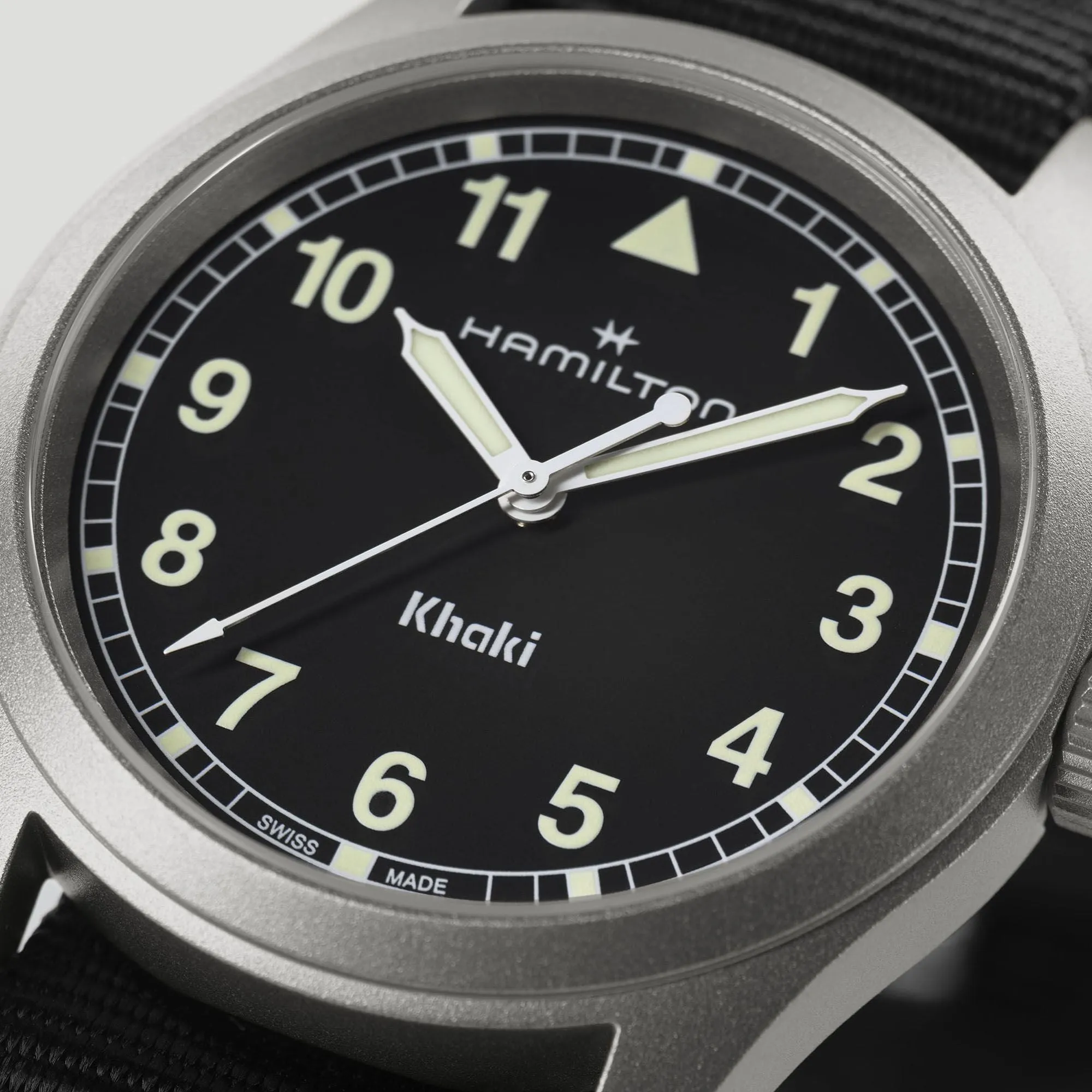 Khaki Field Quartz Gents Watch, 38mm - H69401430