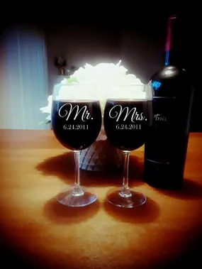 MR & MRS Wine Glass Set