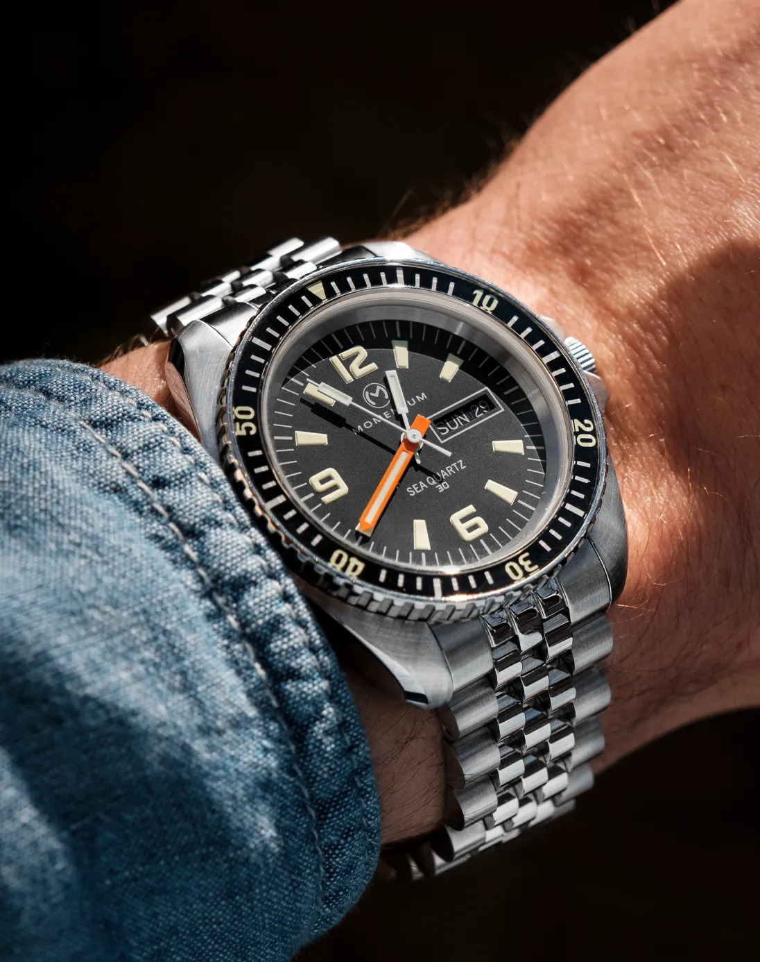 Sea Quartz 30 [42mm] - Black